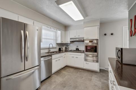 1249 Anthony Rd, Wheeling, IL 60090 photo 6