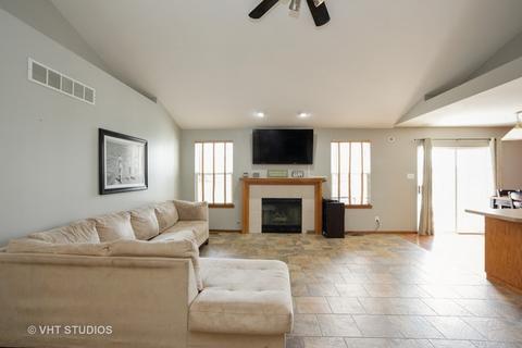 4524 Oriole Ln, Plainfield, IL 60586 photo 3