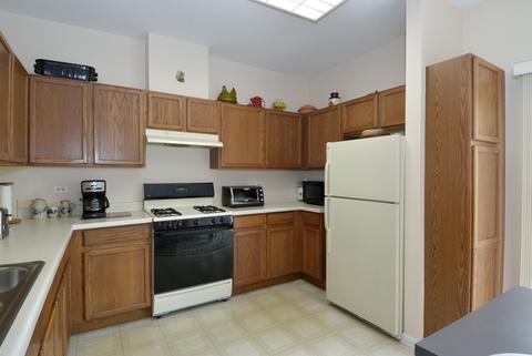 62 Cherbourg Ct, Wheeling, IL 60090 photo 8