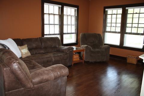 616 E 3rd St, Dixon, IL 61021 photo 4