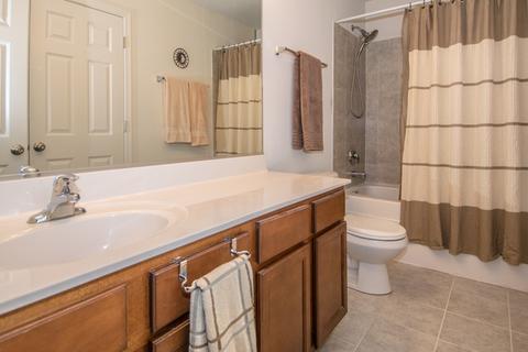 202 Longview Dr, Elgin, IL 60124 photo 13