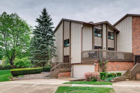 19 Windward Cir, Willowbrook, IL 60527 photo 2