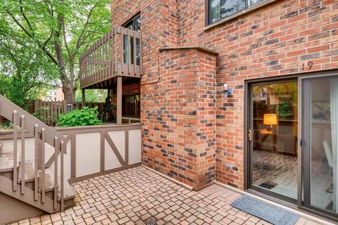 19 Windward Cir, Willowbrook, IL 60527 photo 16