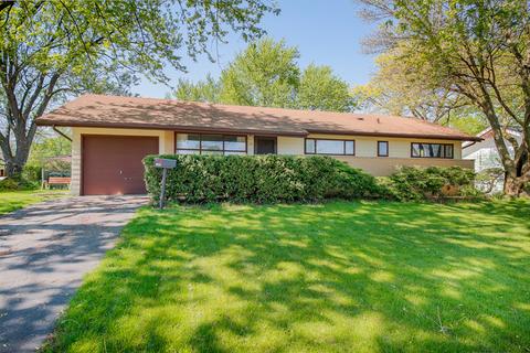 100 Forest Park Ln, Hoffman Estates, IL 60169 photo 1