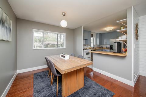 100 Forest Park Ln, Hoffman Estates, IL 60169 photo 5