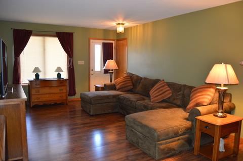 101 Sharon Dr, Morris, IL 60450 photo 2