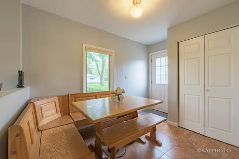 540 Aster Ln, Hoffman Estates, IL 60169 photo 12