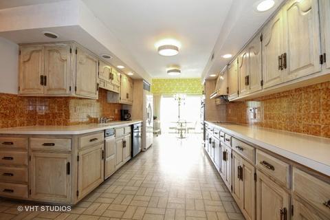 33 Strauss Ln, Olympia Fields, IL 60461 photo 4