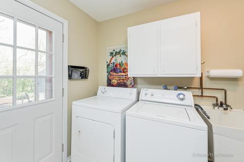 814 Bridle Ln, Wheaton, IL 60187 photo 9