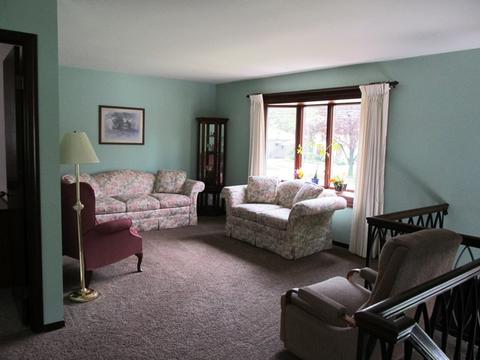 5420 Bohlander Ave, Berkeley, IL 60163 photo 2