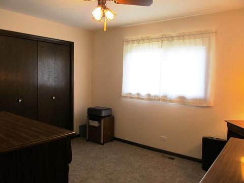 5420 Bohlander Ave, Berkeley, IL 60163 photo 9