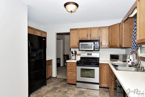 609 S Orchid Path, Mchenry, IL 60050 photo 3
