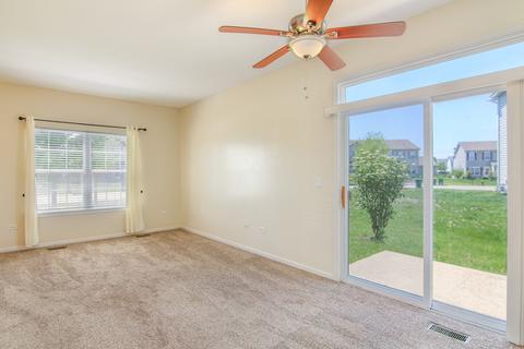 339 Gregory Ln, Plano, IL 60545 photo 5