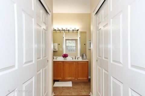 6524 Waverly Ct, Willowbrook, IL 60527 photo 9