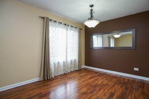 1740 Robin Walk #A, Hoffman Estates, IL 60169 photo 4