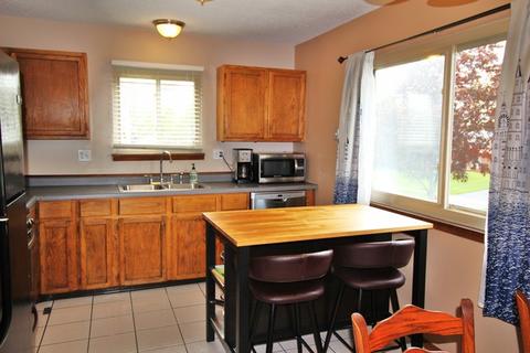 1815 Howe Ln, Hanover Park, IL 60133 photo 5