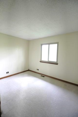 1815 Howe Ln, Hanover Park, IL 60133 photo 12