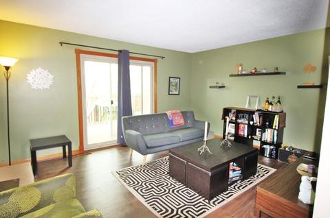 1815 Howe Ln, Hanover Park, IL 60133 photo 4