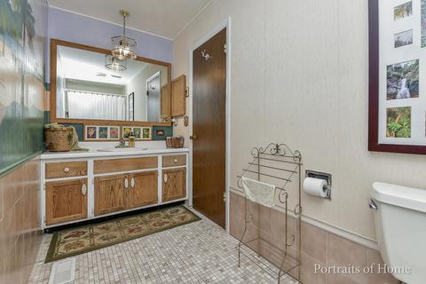 1557 S Prospect St, Wheaton, IL 60189 photo 14