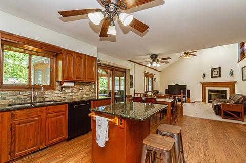 804 Francine Dr, Bartlett, IL 60103 photo 6