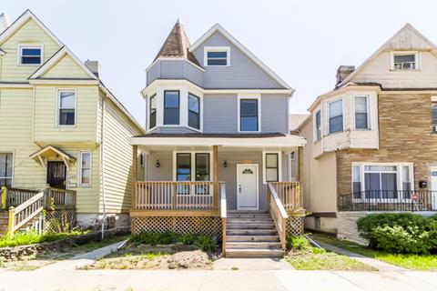 2465 E 74th St, Chicago, IL 60649 photo 1