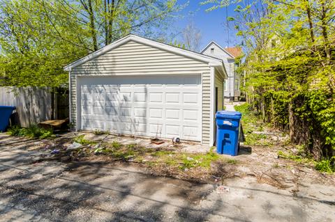 2465 E 74th St, Chicago, IL 60649 photo 30