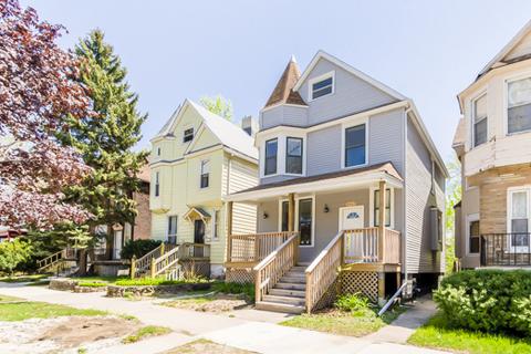 2465 E 74th St, Chicago, IL 60649 photo 2