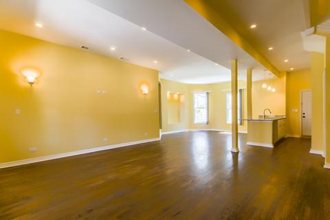 2465 E 74th St, Chicago, IL 60649 photo 3