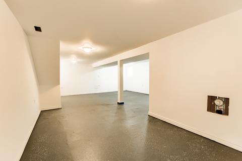 2465 E 74th St, Chicago, IL 60649 photo 28