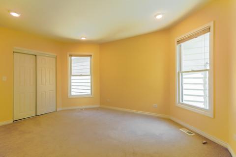 2465 E 74th St, Chicago, IL 60649 photo 16