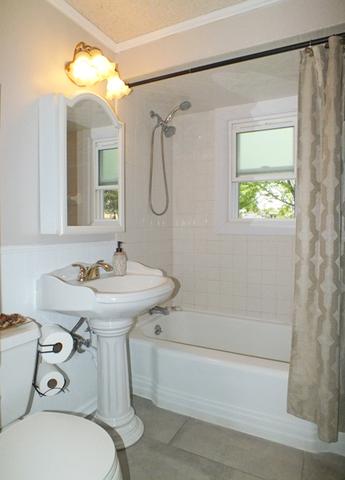 1084 S Wolf Rd, Des Plaines, IL 60016 photo 6