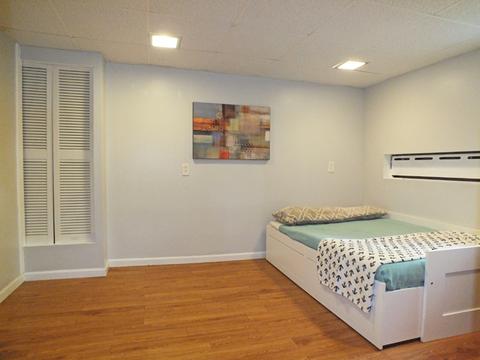 1084 S Wolf Rd, Des Plaines, IL 60016 photo 4