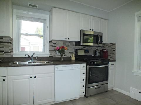 1084 S Wolf Rd, Des Plaines, IL 60016 photo 12