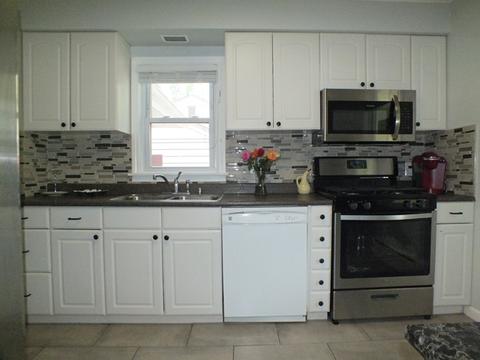 1084 S Wolf Rd, Des Plaines, IL 60016 photo 14