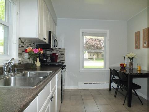 1084 S Wolf Rd, Des Plaines, IL 60016 photo 13