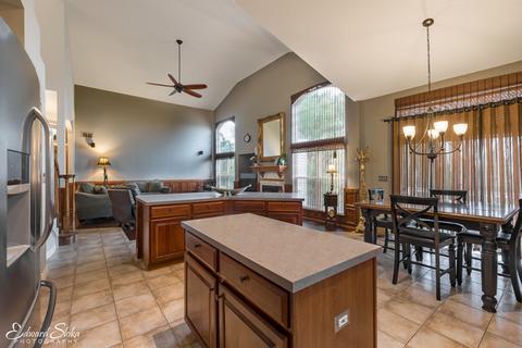 2226 Barrett Dr, Algonquin, IL 60102 photo 12