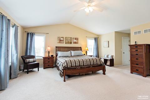 2044 Gardner Cir E, Aurora, IL 60503 photo 12