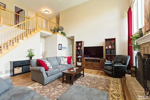 2044 Gardner Cir E, Aurora, IL 60503 photo 10