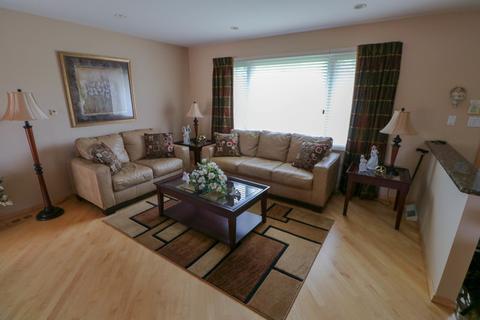 9117 Delphia Ave, Des Plaines, IL 60016 photo 2