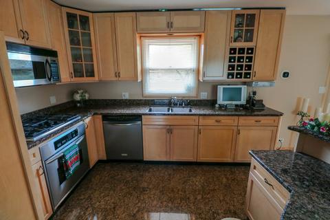 9117 Delphia Ave, Des Plaines, IL 60016 photo 5
