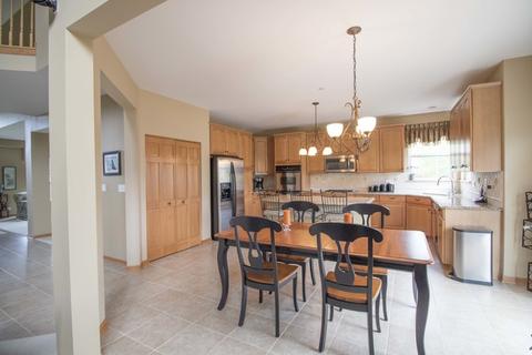 1230 Mallard Ln, Hoffman Estates, IL 60192 photo 5