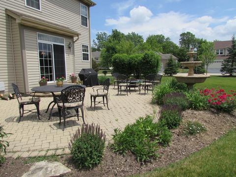 1230 Mallard Ln, Hoffman Estates, IL 60192 photo 2
