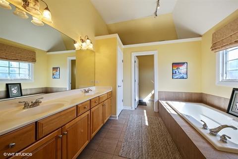 918 Windmere Ct, Darien, IL 60561 photo 15