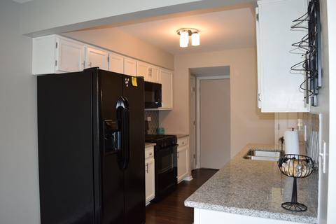1226 Dunamon Dr, Bartlett, IL 60103 photo 8