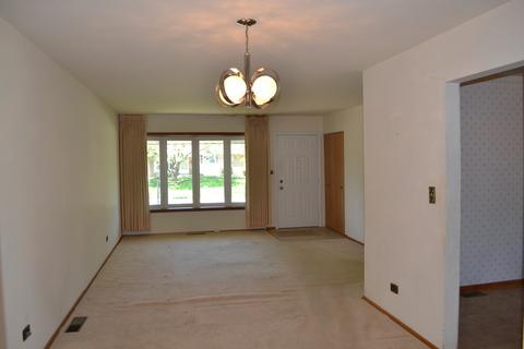 185 Forest Park Ln, Hoffman Estates, IL 60169 photo 6