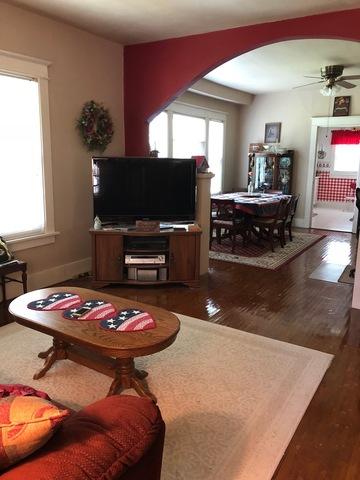 811 E 3rd St, Dixon, IL 61021 photo 5
