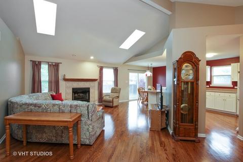 4703 Peacock Ln, Plainfield, IL 60586 photo 3
