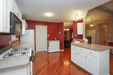 4703 Peacock Ln, Plainfield, IL 60586 photo 6