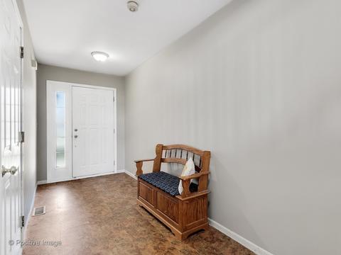 22845 Judith Dr, Plainfield, IL 60586 photo 2