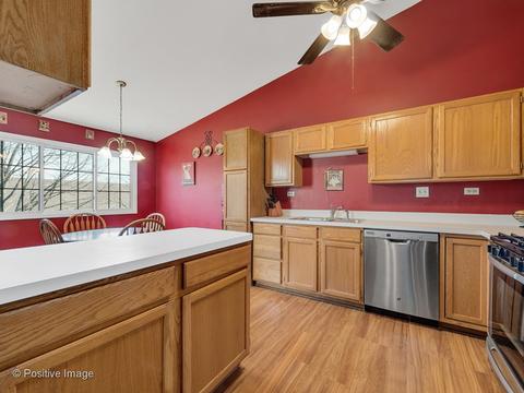 22845 Judith Dr, Plainfield, IL 60586 photo 8